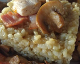 Foto del paso 3 de la receta: Arroz integral con verduras, bacon y pollo