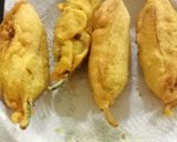 A picture of step 3 of Mirchi Bhajiya Chaat.