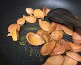 Foto langkah ke 2 dari resep Sosis Telur.