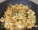 Foto langkah ke 6 dari resep Kwetiaw Goreng.
