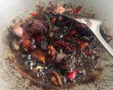 Gambar langkah 5 resipi Ayam Masak Kicap.