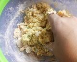 বেসন কা মিনি পুরি(Besan Ka Mini Puri recipe in bengali) রেসিপির ধাপ 5 ছবি