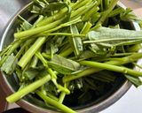A picture of step 1 of Adobong Kangkong (water spinach).