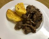 Borz pörkölt, polentával 🦡🌽 recept fázis 6 fotója