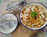 A picture of step 6 of Indian style tomato Spaghetti.
