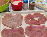 Sajtkrémes, sonkás, Roquefort sajtos rántott karaj recept fázis 1 fotója
