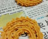 A picture of step 3 of Chakli.