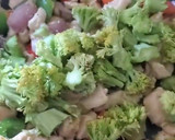 Foto del paso 4 de la receta: Pollo salteado con vegetales 🥗🐥