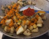 A picture of step 4 of Sweet potato sabji.