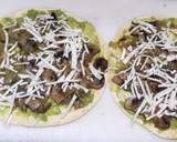 Foto del paso 2 de la receta: Quesadillas de champiñones con guacamole