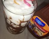 A picture of step 4 of Easy banana chocolate shake.