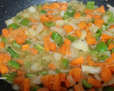 Foto del paso 3 de la receta: Calamares con chorizo picante y verduras