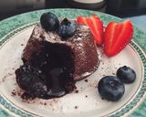 Foto langkah ke 13 dari resep Extremely Easy Chocolate Lava Cake.