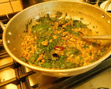 முருங்கை கீரை கூட்டு(murungai keerai koottu recipe in tamil) ரெசிபி ஸ்டேப் 4 புகைப்படம்