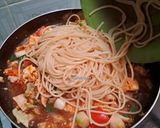 Foto langkah ke 9 dari resep Spaghetti Goreng Jawa Pedas.