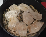 Foto del paso 2 de la receta: Escalopines de Cerdo a la Cerveza con champiñones