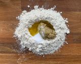 Foto del passaggio 1 della ricetta Grissini al Pesto di Agrumi