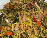 Foto langkah ke 6 dari resep Tumis Sayur Daun Gingseng Bunga Pepaya Kecombrang.