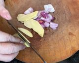 Hình bước làm 1 của món Thịt vịt kho gừng