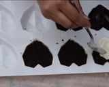 A picture of step 7 of Chocolate cake popsicles.