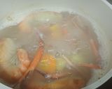 Hình bước làm 2 của món Canh khoai tây cà rốt nấu tôm càng xanh