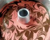 Foto langkah ke 4 dari resep Chiffon Cake Strawberry Marble.