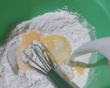 Foto langkah ke 4 dari resep Donat Cair Empuk Menul-menul.