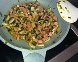 Gombás, hagymás, tojás reggeli recept fázis 5 fotója