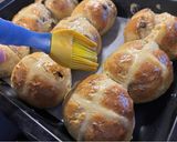Hot cross bun, a nagypénteki keresztes kalács! recept fázis 8 fotója