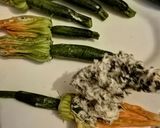 Une image de l'étape 4 de Fleurs de courgette farcies ricotta épinards.