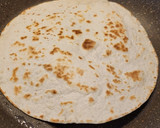 Foto del paso 2 de la receta: Quesadilla de queso y mermelada de naranja amarga