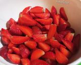 Foto langkah ke 1 dari resep Korean Strawberry Milk 🍓🍓🍓.