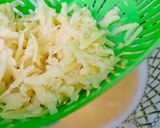 Foto del paso 2 de la receta: MASA DE 🥔PAPA ROSTI🥔RALLADA SOLAMENTE 🥔🍕🥔🍕(para una pizza súper rápida👏👏)