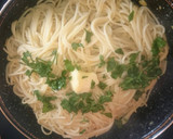 Foto del paso 5 de la receta: Espaguetis con gambas y champiñones al ajillo