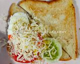 Foto langkah ke 2 dari resep Egg and Corn Sandwich.
