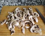 Foto del paso 4 de la receta: Spaguettis con salsa de champiñones y camembert 🧀🍄