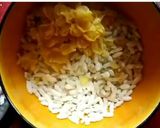 A picture of step 2 of Mumbai bhel.