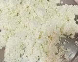A picture of step 1 of Nolen Gurer Makha Chenar Sandesh.