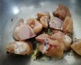 A picture of step 2 of Chicken Qorma.