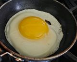 A picture of step 2 of Egg Benjo Sandwich 🥪.