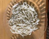 Foto langkah ke 1 dari resep Kwetiaw goreng.