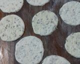 Foto del paso 3 de la receta: Galletitas al agua con semillas