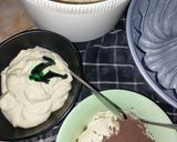 Foto langkah ke 5 dari resep Bolu Marmer 3 Warna.