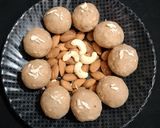 ड्राई फ्रूट्सलड्डू(Dry fruit laddu recipe hindi) रेसिपी चरण 3 फोटो