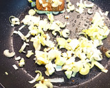Foto del paso 1 de la receta: Solomillo en salsa de espinacas 🥬 y queso de cabra 🧀🐐
