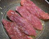Foto del paso 2 de la receta: Filetes de ternera en salsa de camembert