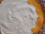 Tarta de duraznos con crema
