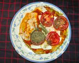 Foto del paso 19 de la receta Tortilla de brócoli con sobre mesa de tomate