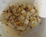 A picture of step 4 of Tuna Mayo & Corn Onigiri.