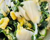 Hình bước làm 3 của món 🌱 Cải Thảo & Rau Chân Vịt Trộn Dầu Mè